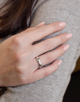 Strieborný prsteň s jedným zirkónom biely 885029.1