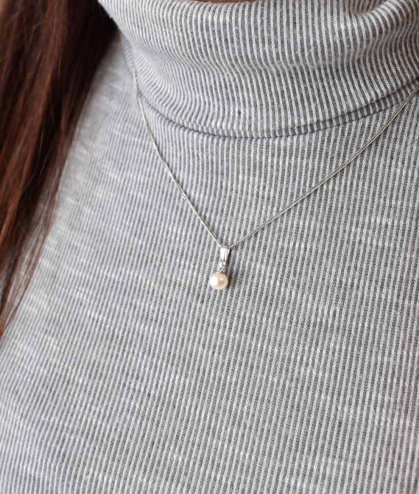 Perlový náhrdelník s retiazkou z pravých riečnych periel biely 22008.1