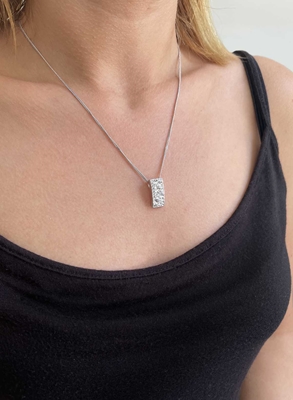 Strieborný náhrdelník so Swarovski kryštálmi biely obdĺžnik 32074.1